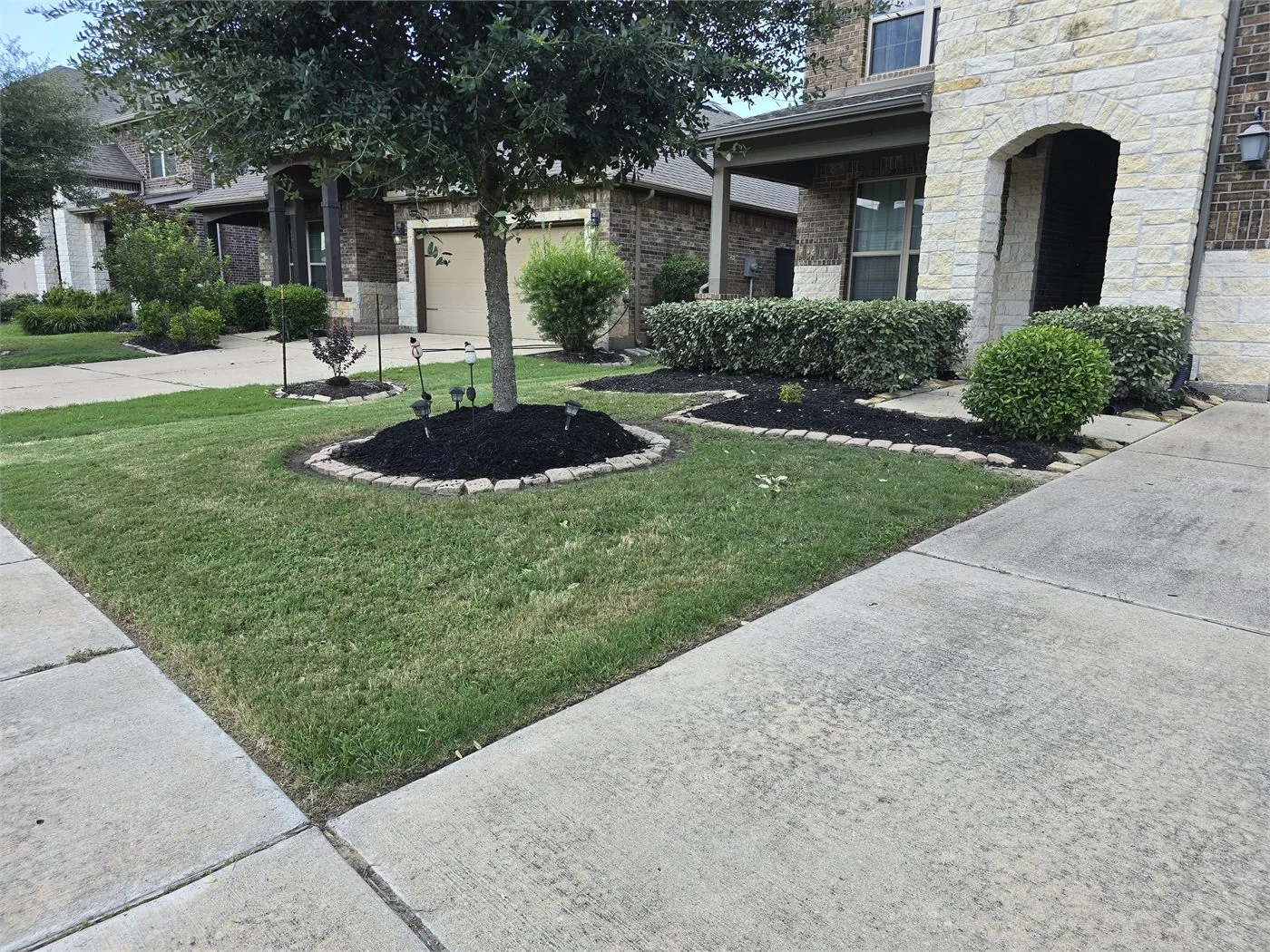 Grass Cutting and Edging Houston TX