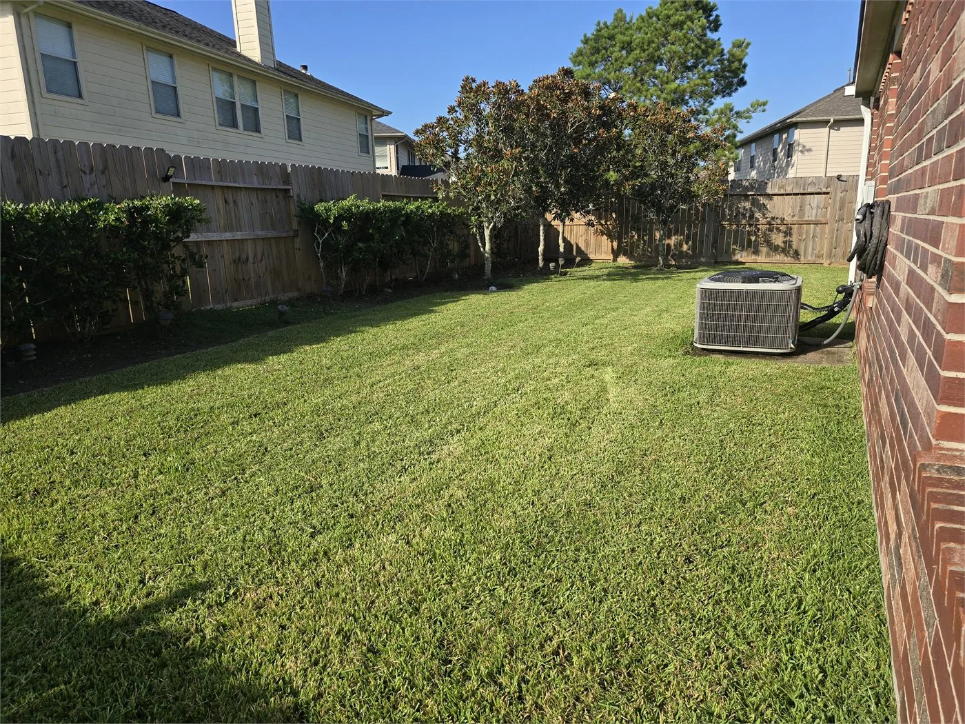 LoneGreen lawn care service page project photo in the Sugar Land and Richmond area